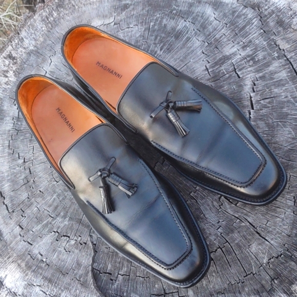 Magnanni Black Leather Tasseled Loafer # 14148 - Picture 7 of 17